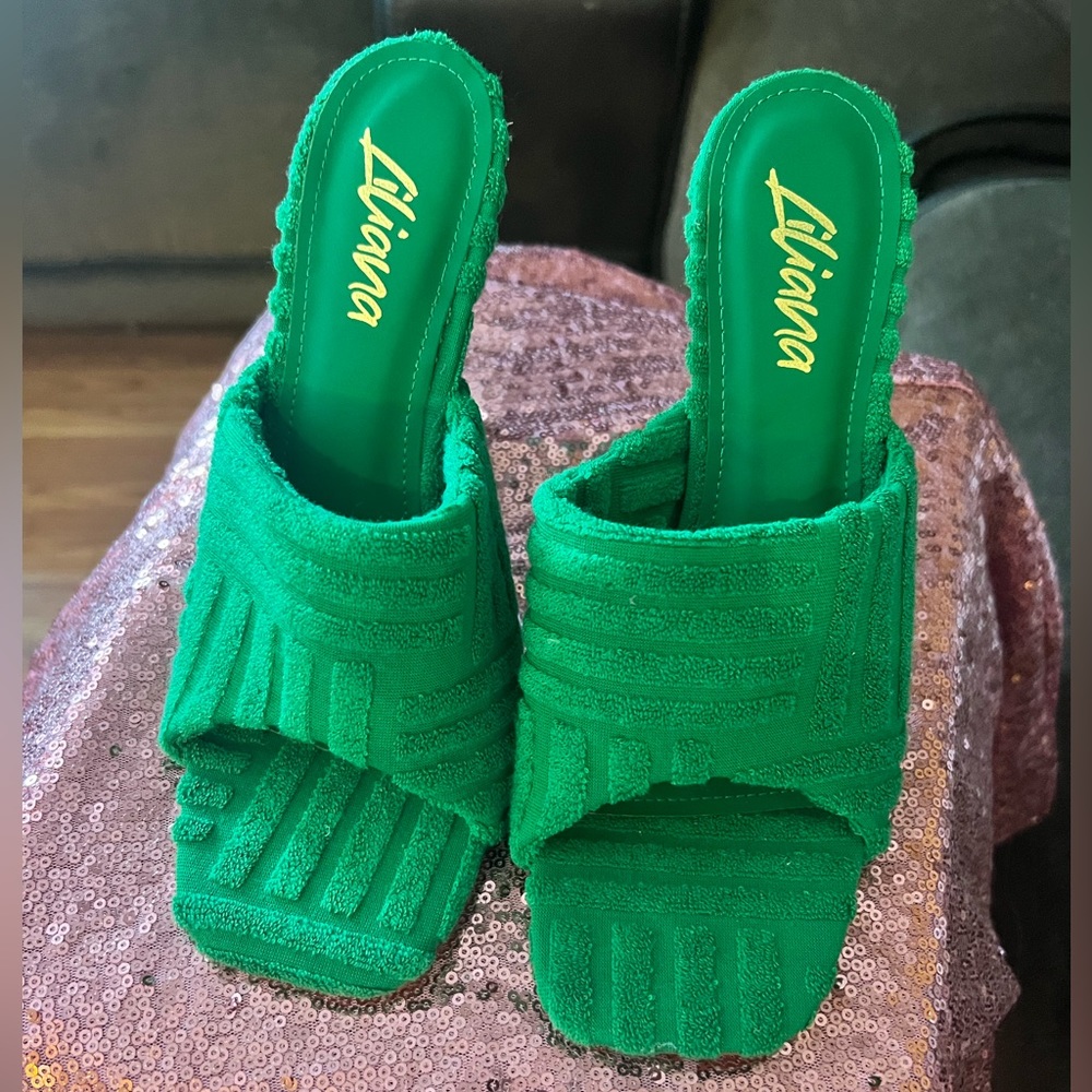 Very Cute Terry Cloth material Sandal Must Have